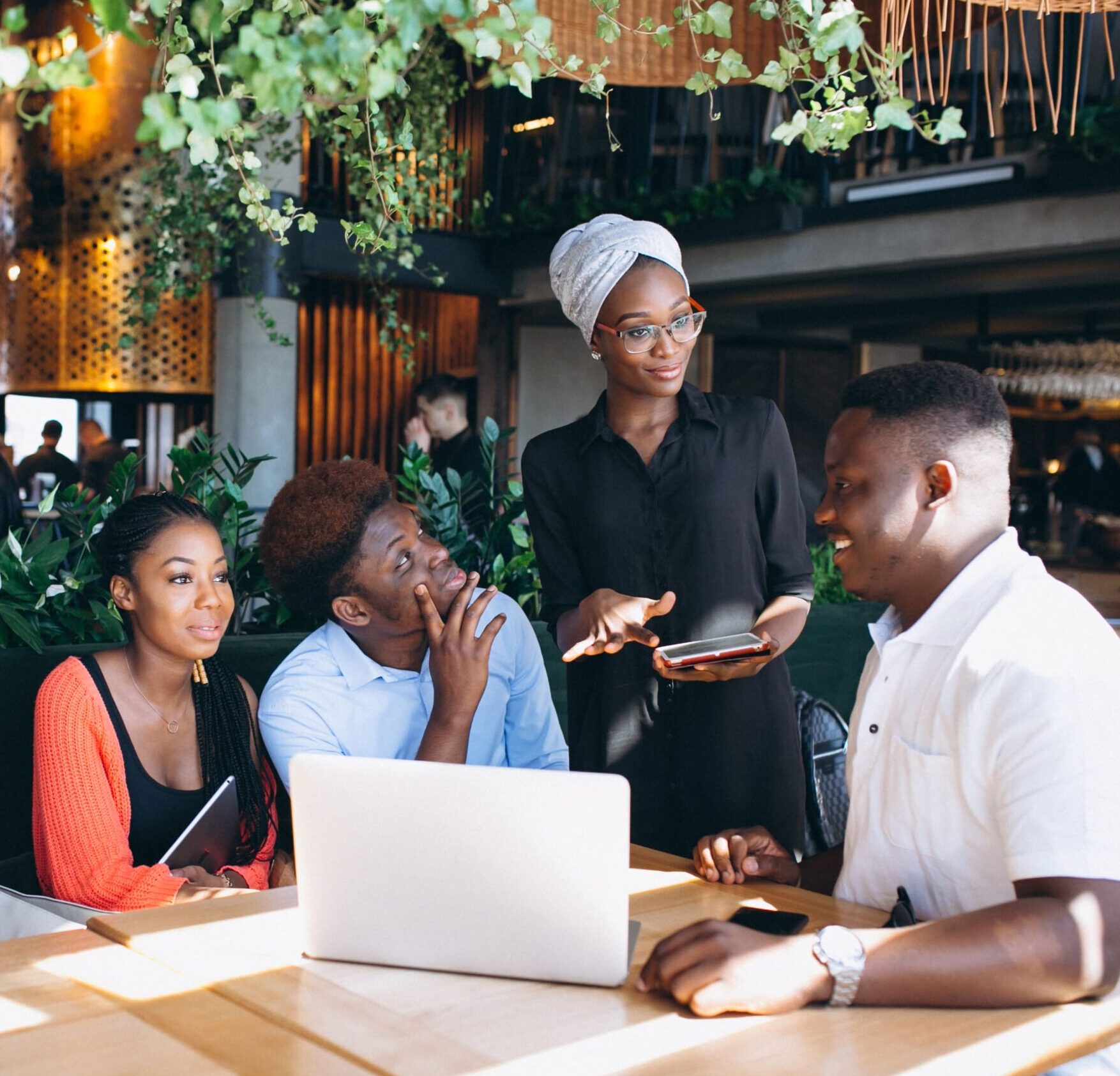 Meetings professionnels : Alliez affaires et évasion avec Iniva